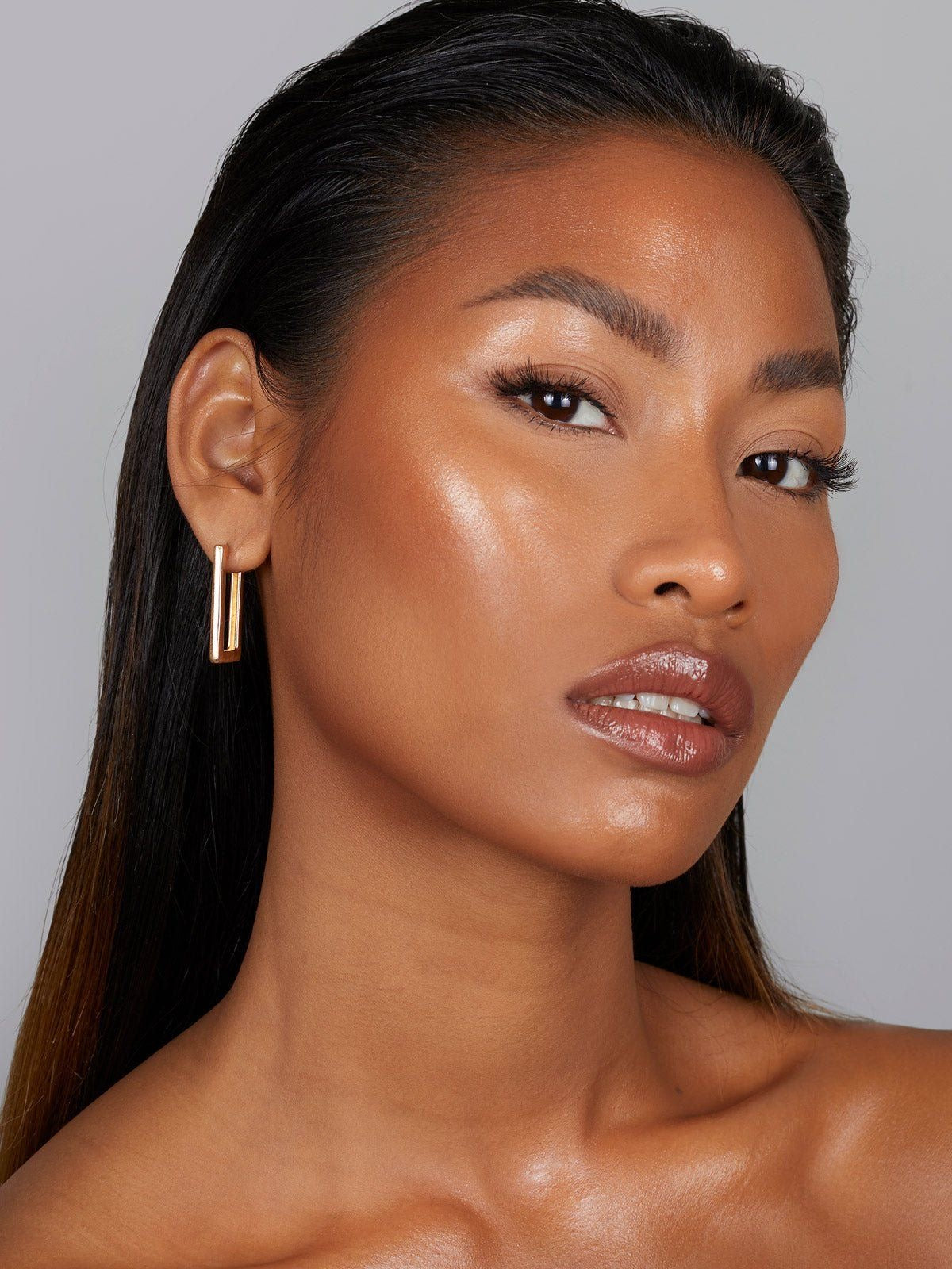 Velvet Matte Foundation - Golden Rich Brown (L24)