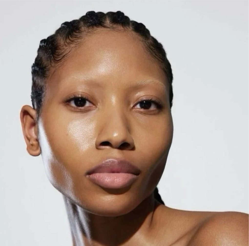 Velvet Matte Foundation - Warm honey Beige - (L5)